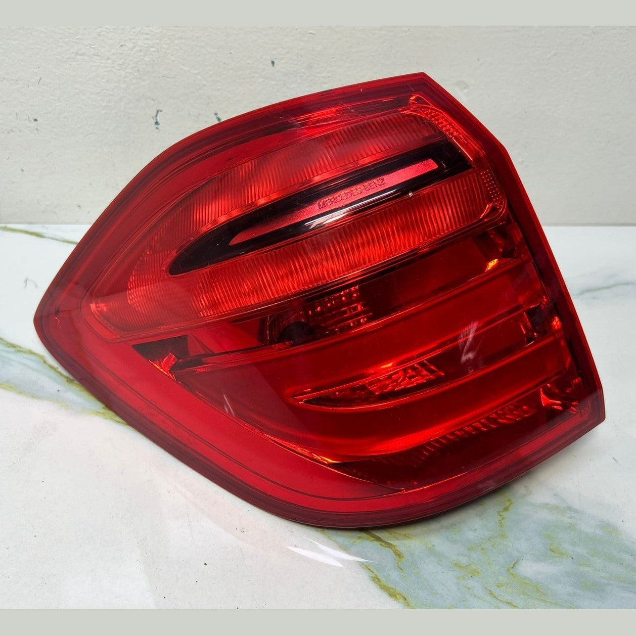 Mercedes W166 GL350 Rear Left Side LED Tail Light Brake Stop Lamp A166 9067301