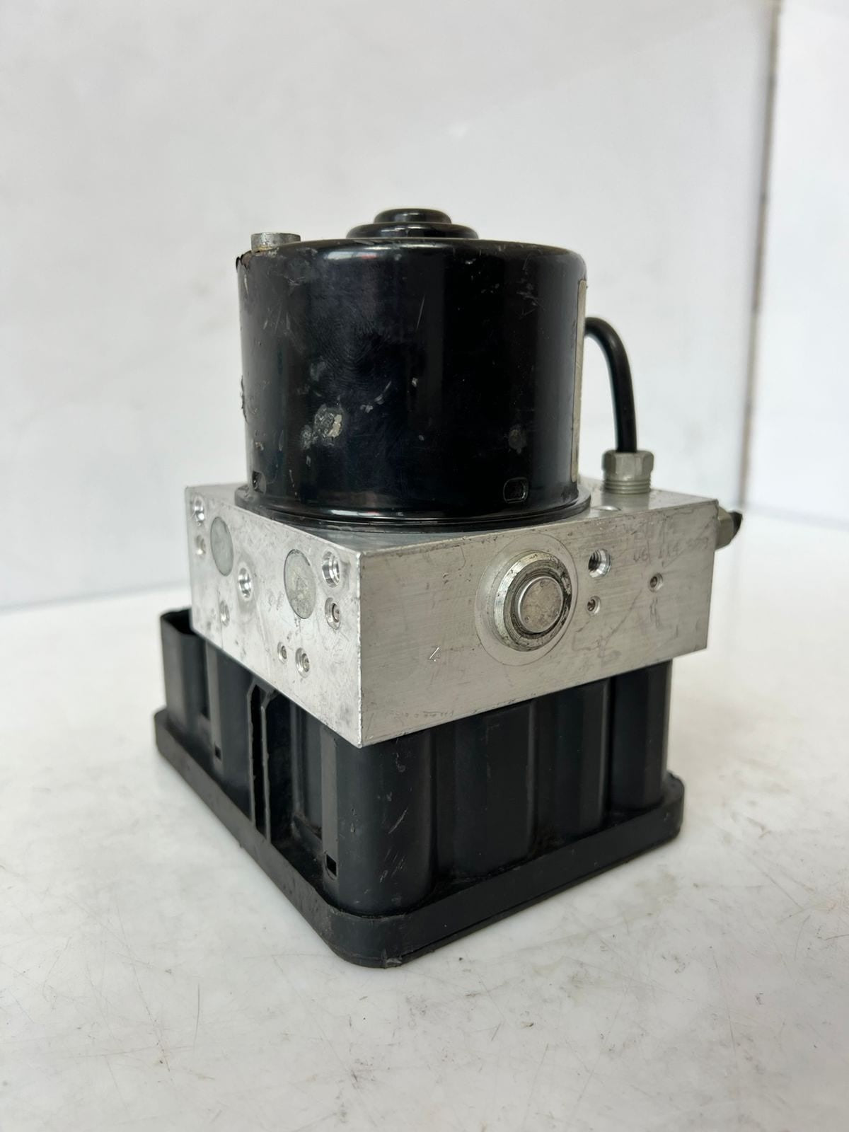BMW 3 Series E90 E91 ABS DSC Pump Unit Module 6784764 OEM