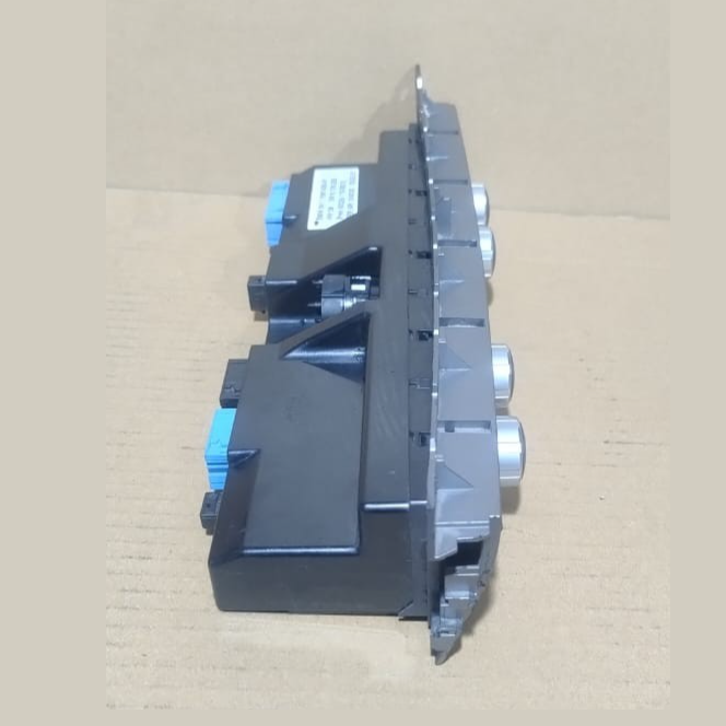 BMW E65 E66 E67 7 SERIES Automatic air conditioning Control Panel 6981405