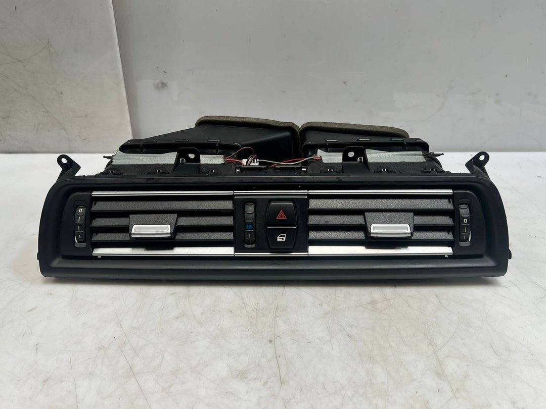 BMW 5 Series F10 F11 Dashboard Fresh Air Grille Center 9209137 OEM