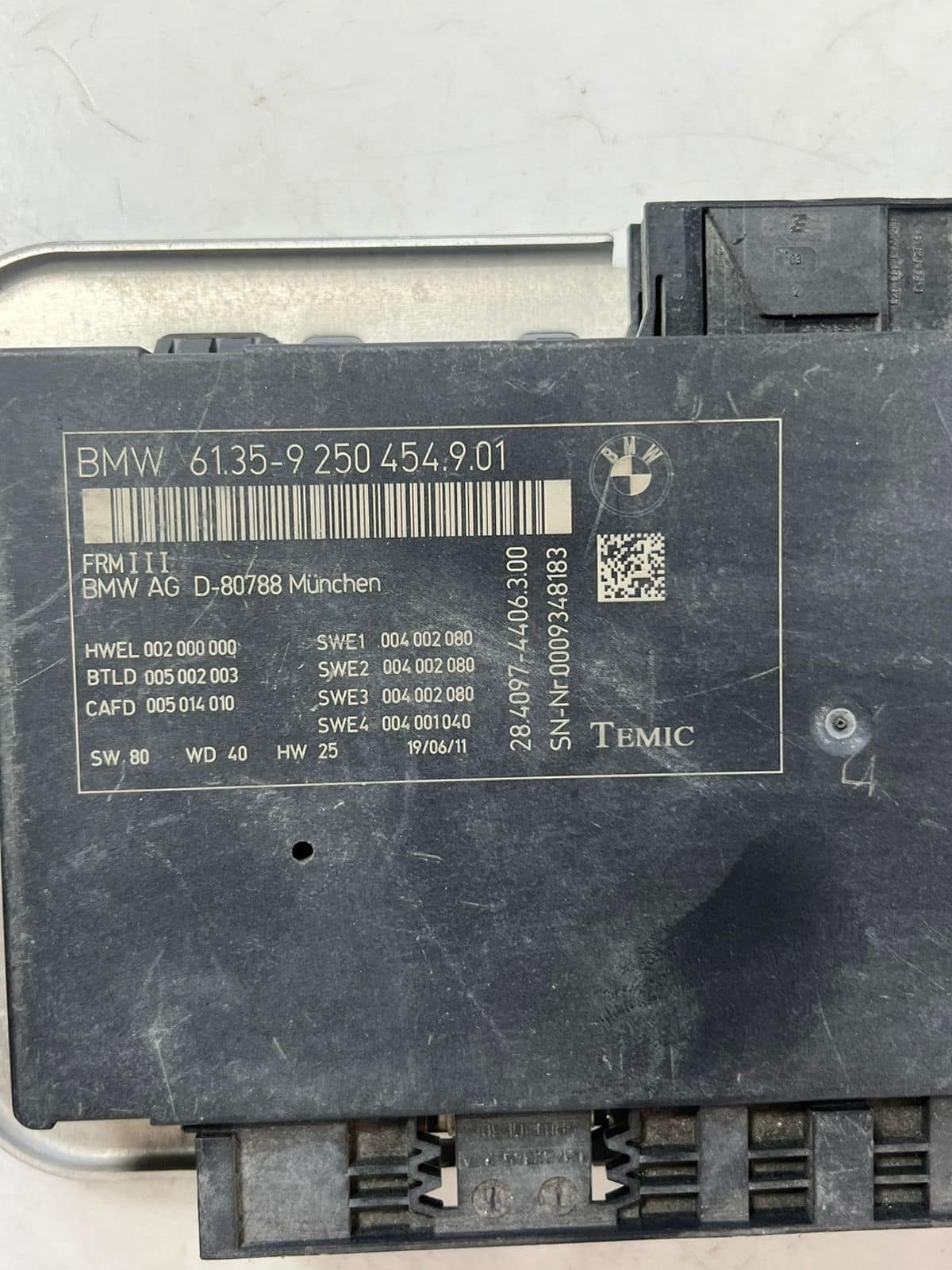 2011-2012 BMW 5 Series F10 F11 FRM3 Footwell Light Control Module 9250454 OEM