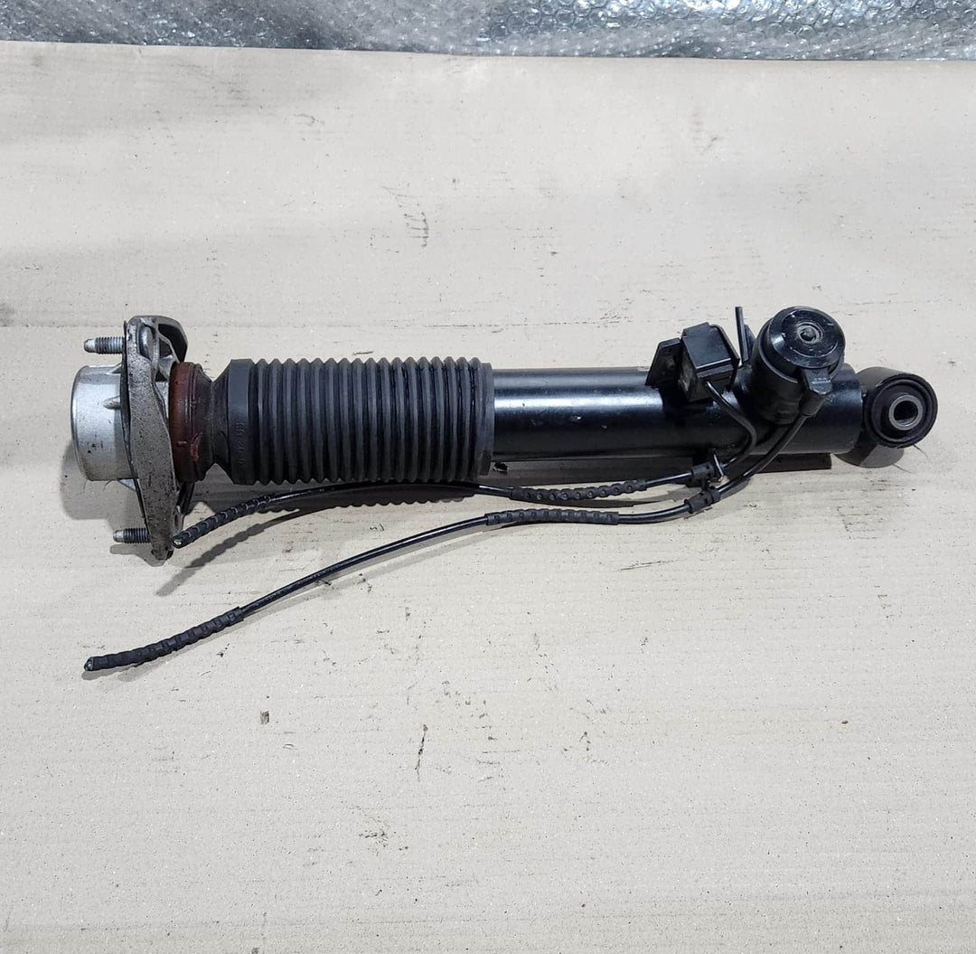 2014-2018 BMW X5 Rear Shock Absorber 6875087 X5 F15 and X6 F16 VDC