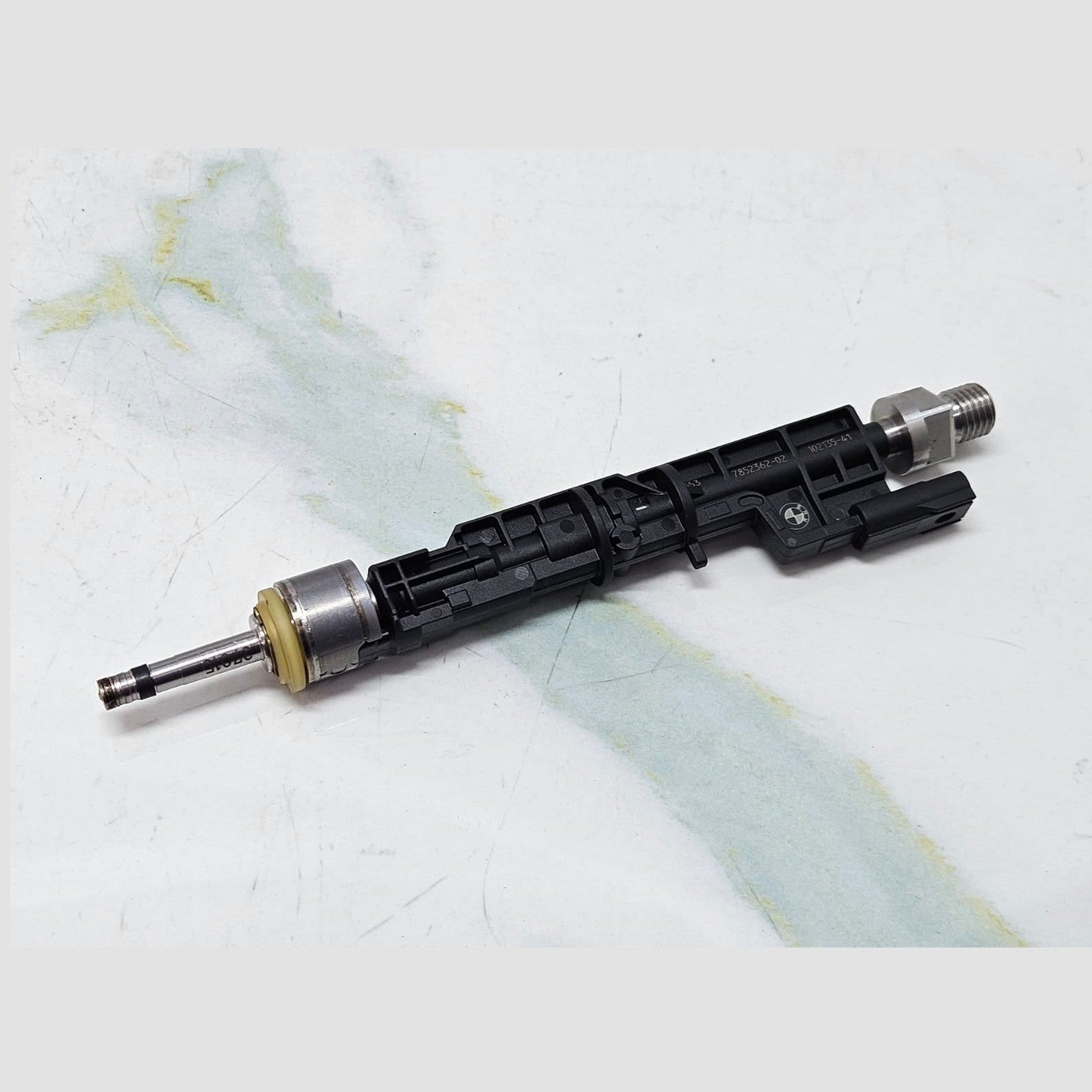 BMW S63B44 M5 F90, M8 F91 F92 F93, G30 5 Series Fuel Injector 7852362 OEM-1 PC