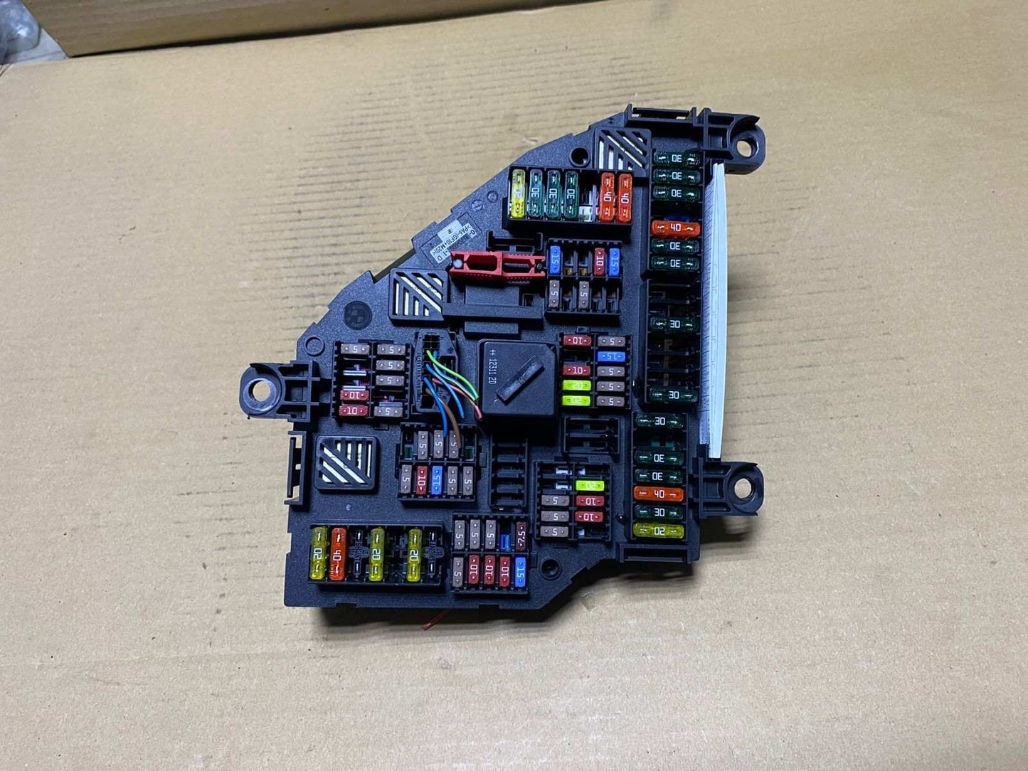 2013 BMW 750i Rear Power Distribution Fuse Box 9264924 F02