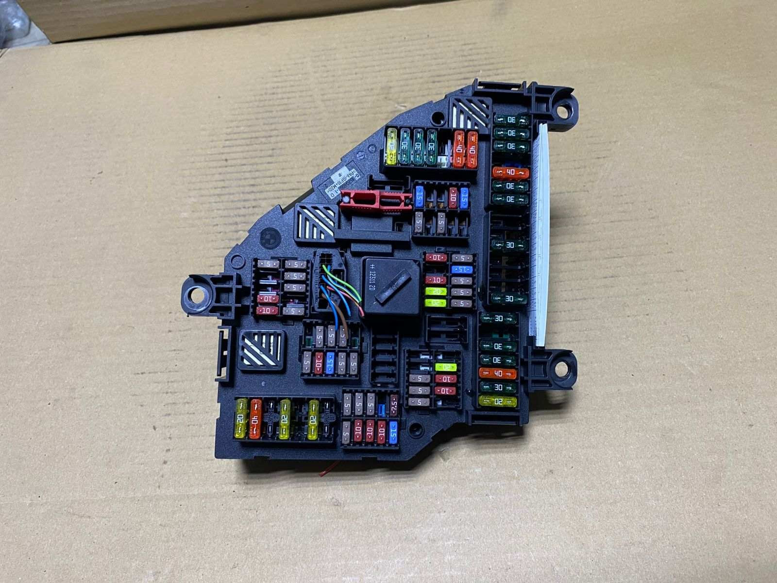 2013 BMW 750i Rear Power Distribution Fuse Box 9264924 F02