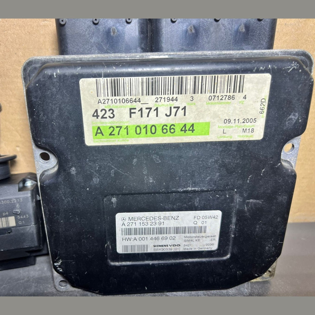 Mercedes W171 ECU Engine Control Module Ignition Key Switch Set A271 0106644 OEM