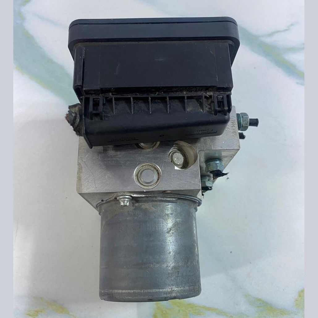 BMW ABS Pump Control Unit Module BMW 5 Series F10 F11 6865864 DSC / DXC9 L6 ACC