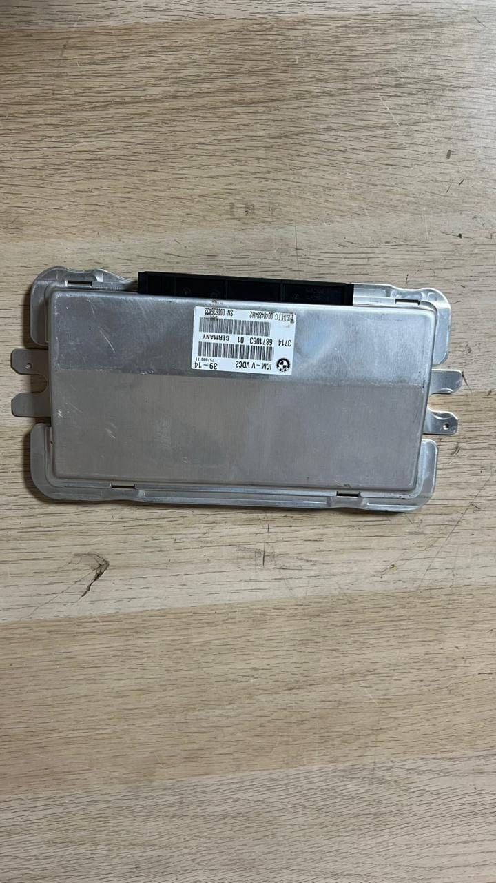 2012-2018 BMW 640i Suspension Control Module 6871063 F10, F11, 7' 550i, 740i 