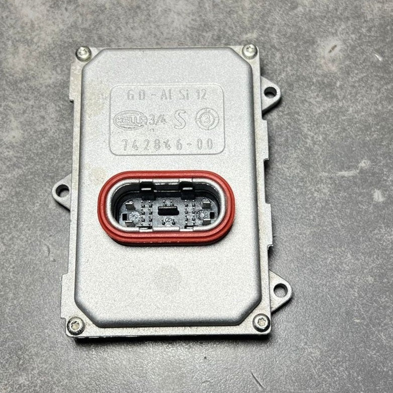 Mercedes W211 E350 Xenon Light Headlight Control Module Unit A003 8205826 OEM