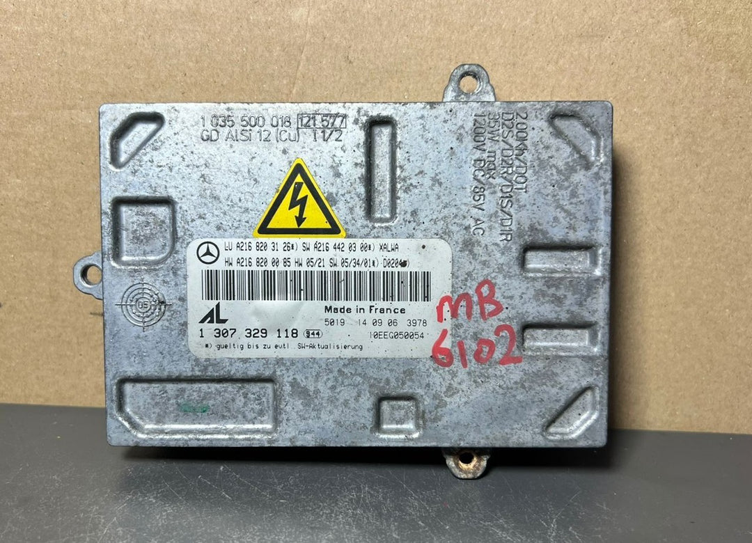 Mercedes Benz W221 Xenon Light Headlight Control Module Unit A216 8203126 OEM