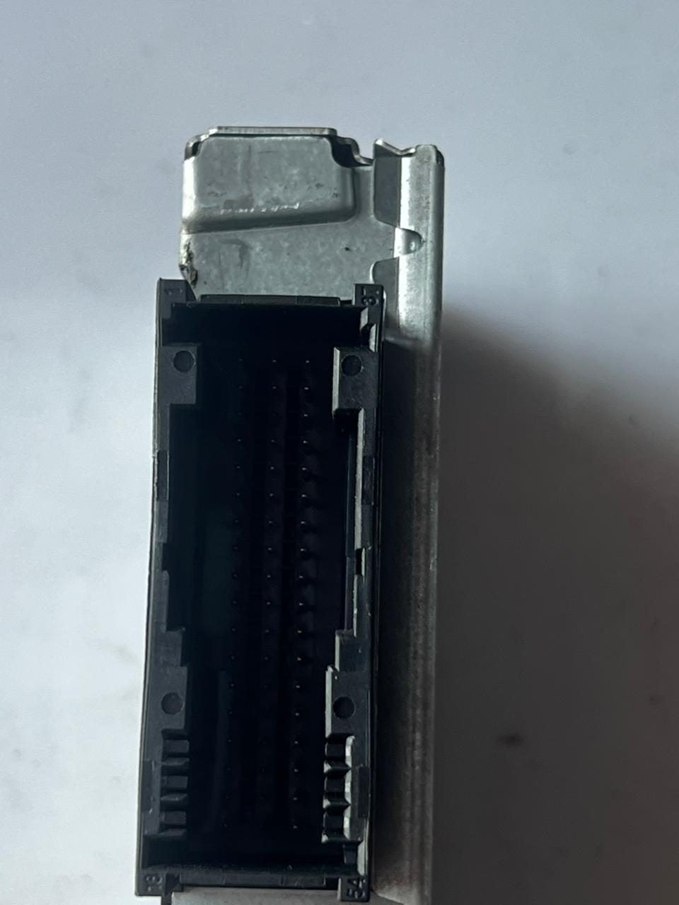 2011 BMW 550i Central Gateway Module 9236469 F07 GT, F01, F02, and F10 