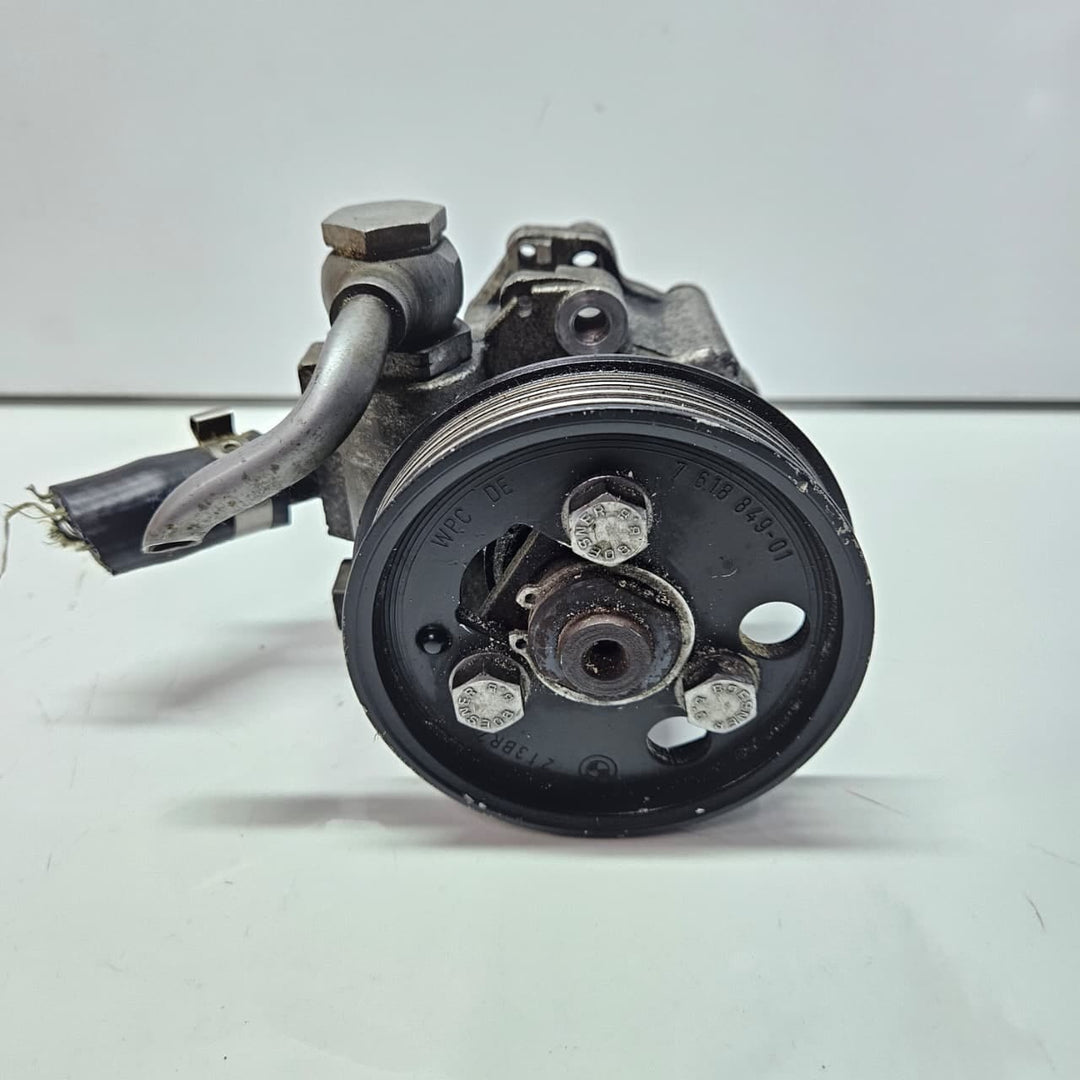 6798865-2011-2015 BMW X1 E84 sDrive20i 2.0L Engine Power Steering Pump OEM 