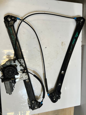 2000-2006 BMW X5 E53 Front Right Window Regulator With Motor 8254912 OEM
