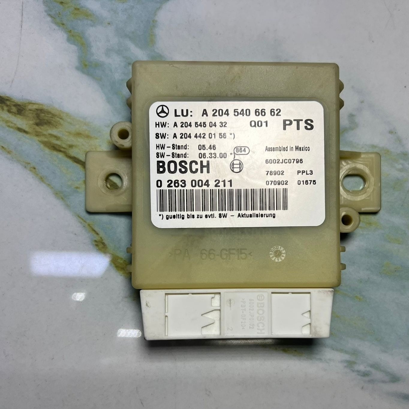 Mercedes Parking Distance Control Module A2045406662 W204 C-Class