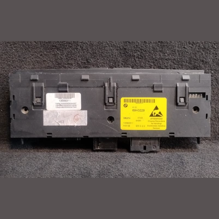 BMW E60 E61 CENTER CONSOLE DSC / PDC SWITCH MODULE BUTTON PANEL P/N 6940229