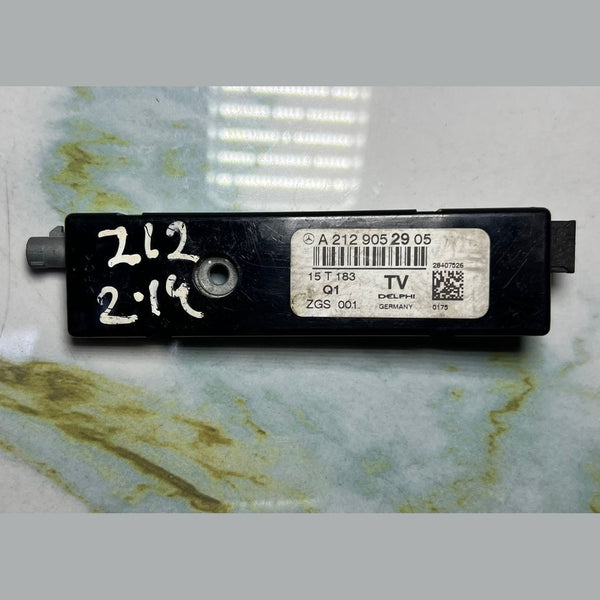 2014-2015 Mercedes Antenna Amplifier A2129052905 E-Class W212 E220 