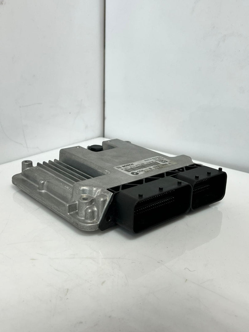BMW F10 F11 520D 1 2 3 4 5 X3 DDE Engine Control Unit ECU 8574380 OEM 