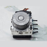 Load image into Gallery viewer, 2016-2017 BMW 320i Abs Pump Control Module 6875559