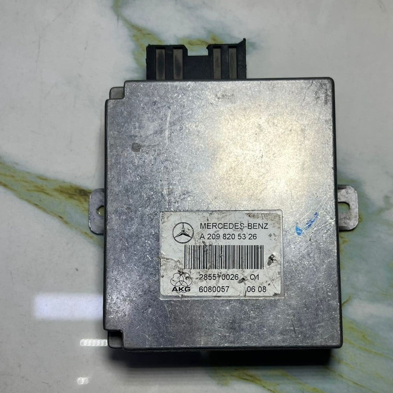 Mercedes Telephone Control Unit A2098205326 CLS W219 and ML W164