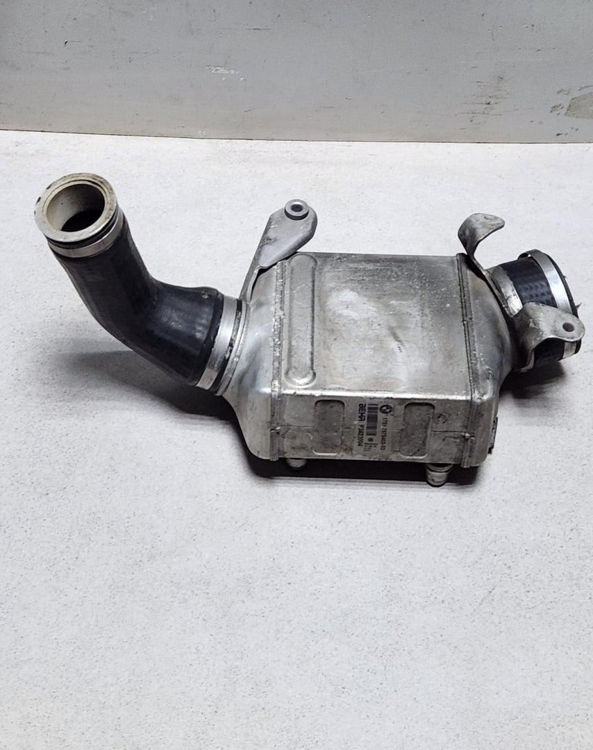 2009-2015 BMW 750Li Turbocharger Intercooler 7575403 550i 650i 750i and 750Li