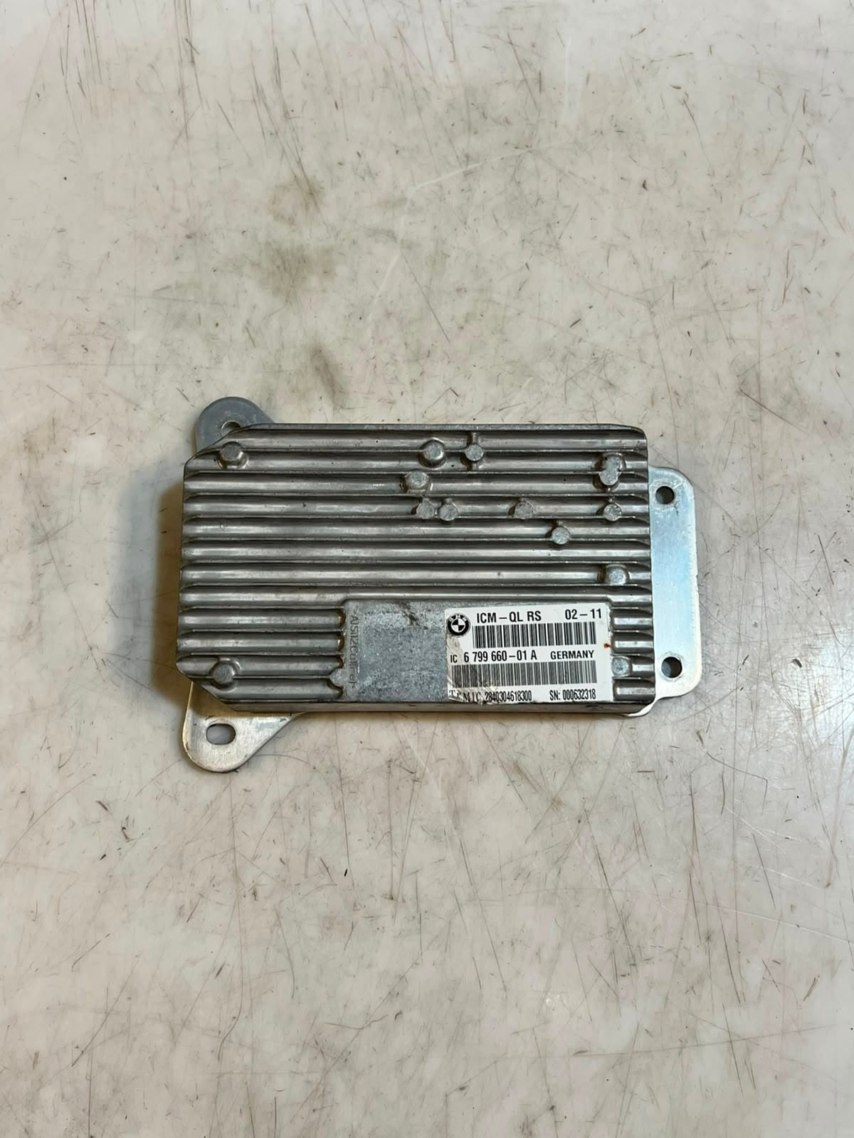 BMW 5 Series F10 F11 N53B Suspension Control Unit Module 6799660 OEM