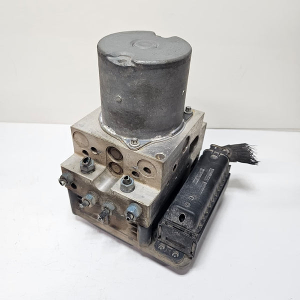 BMW 5 7 Series F01 F02 ABS Anti-Lock Brake Pump Module 6799048