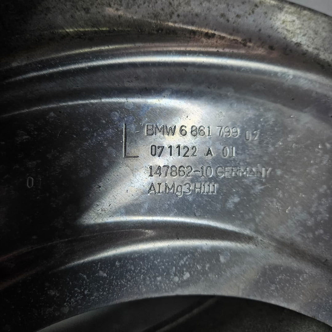2017-2020 BMW 5 8 Series G30 G31 G15 530i Front Left Wheel Knuckle 6884385