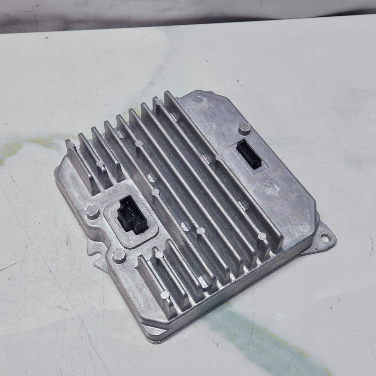 2020-22 BMW X5 740i X3, M850i G15, and 740i xDrive Power Control Module 8736485