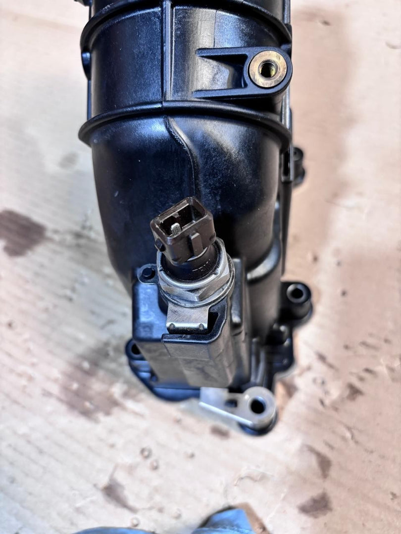 BMW E90 E87 N47 OILI FILTER - 7807799 X3 E83 XDRIVE18D
