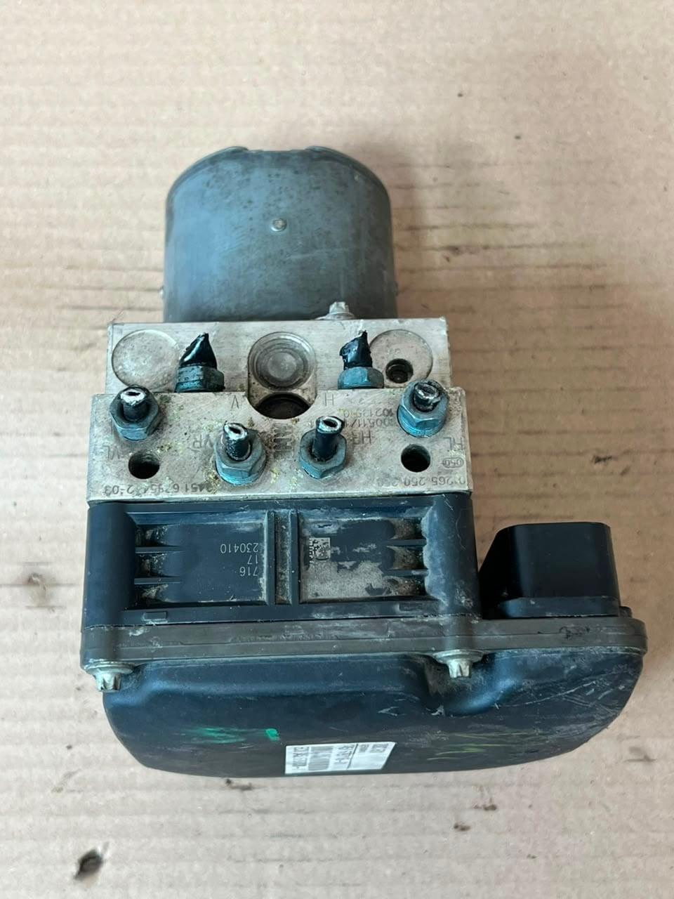 BMW F01 F02 7 Series F07 5 Series GT Abs Anti-Lock Brake Pump Module 6797036