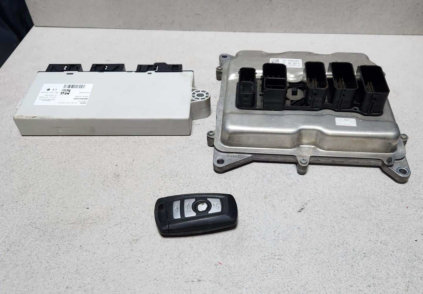 2012-2017 BMW 320i F10 F25 F30 N20 Engine Control Unit DME ECU Set 8606306 OEM