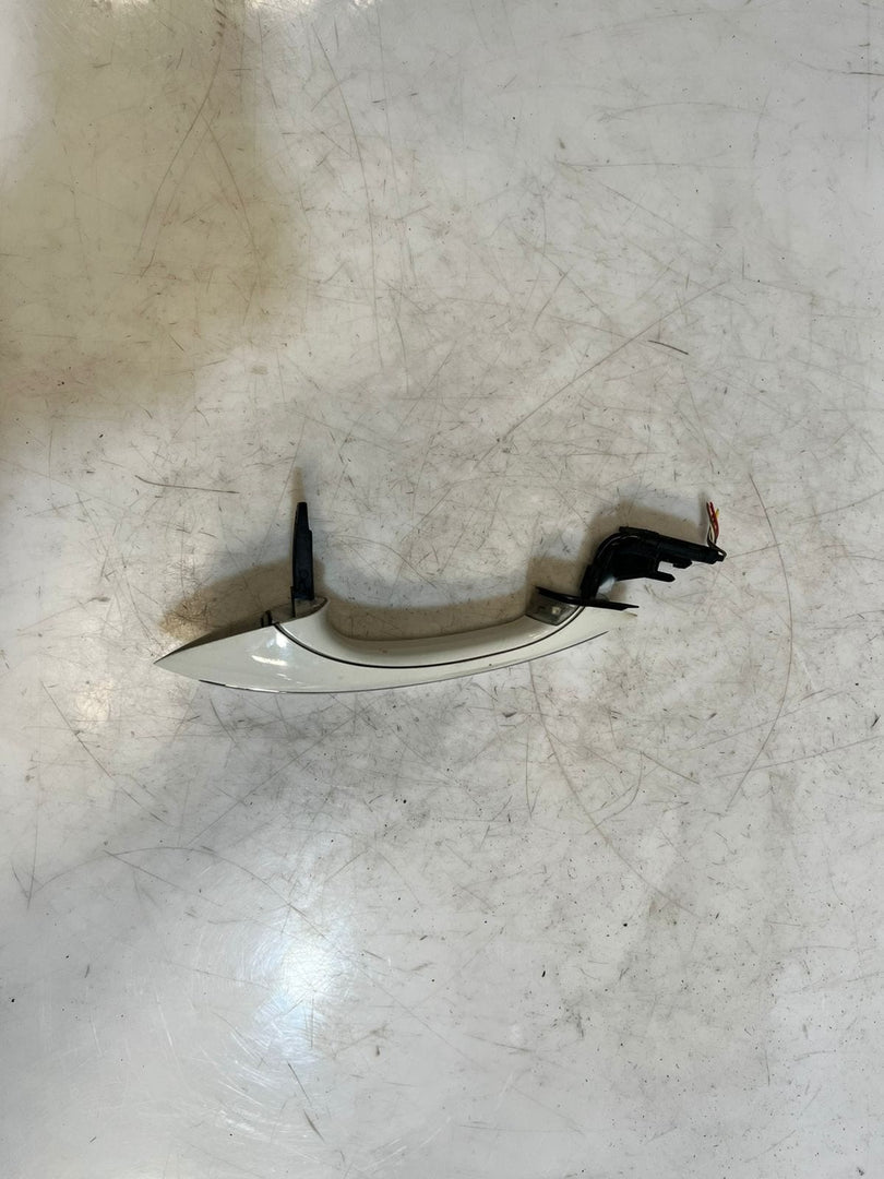 2011-2016 BMW 528i F01 F02 F03 F04 F10 Rear Left Exterior Door Handle 7305275