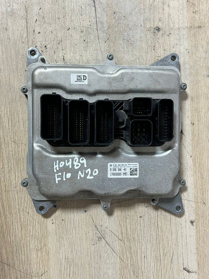 2012-2017 BMW F10 N20 520i Engine Control Unit SET DME+ CAS4 CG + 2KEYs 8606306