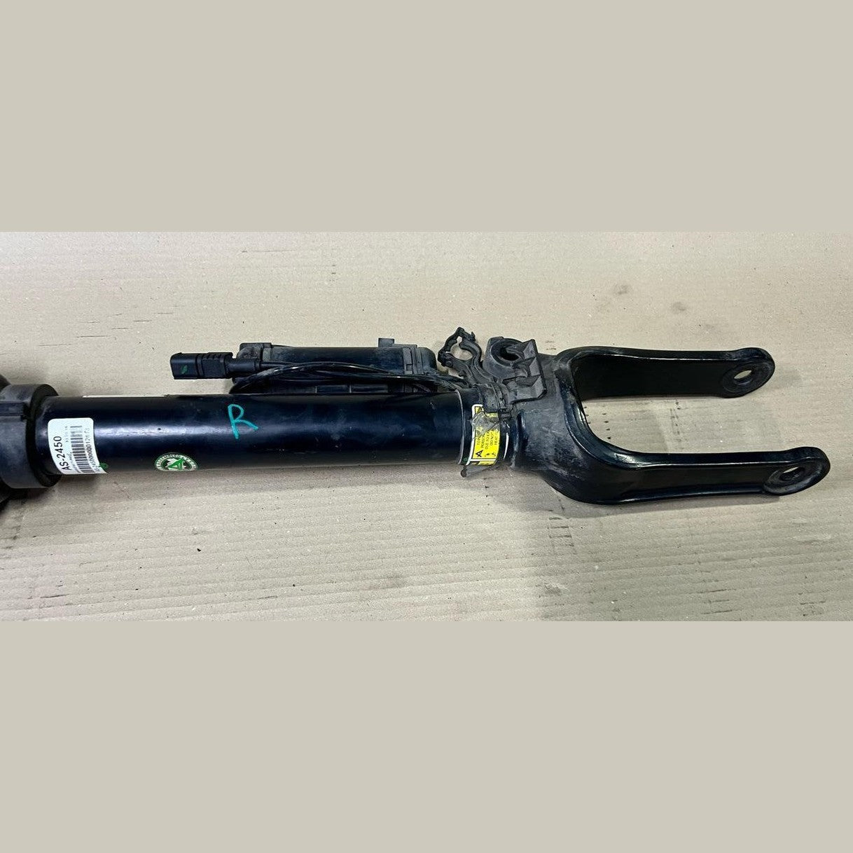 Mercedes W164 GL350 GL450 Front Right Side Air Suspension Shock Absorber Strut