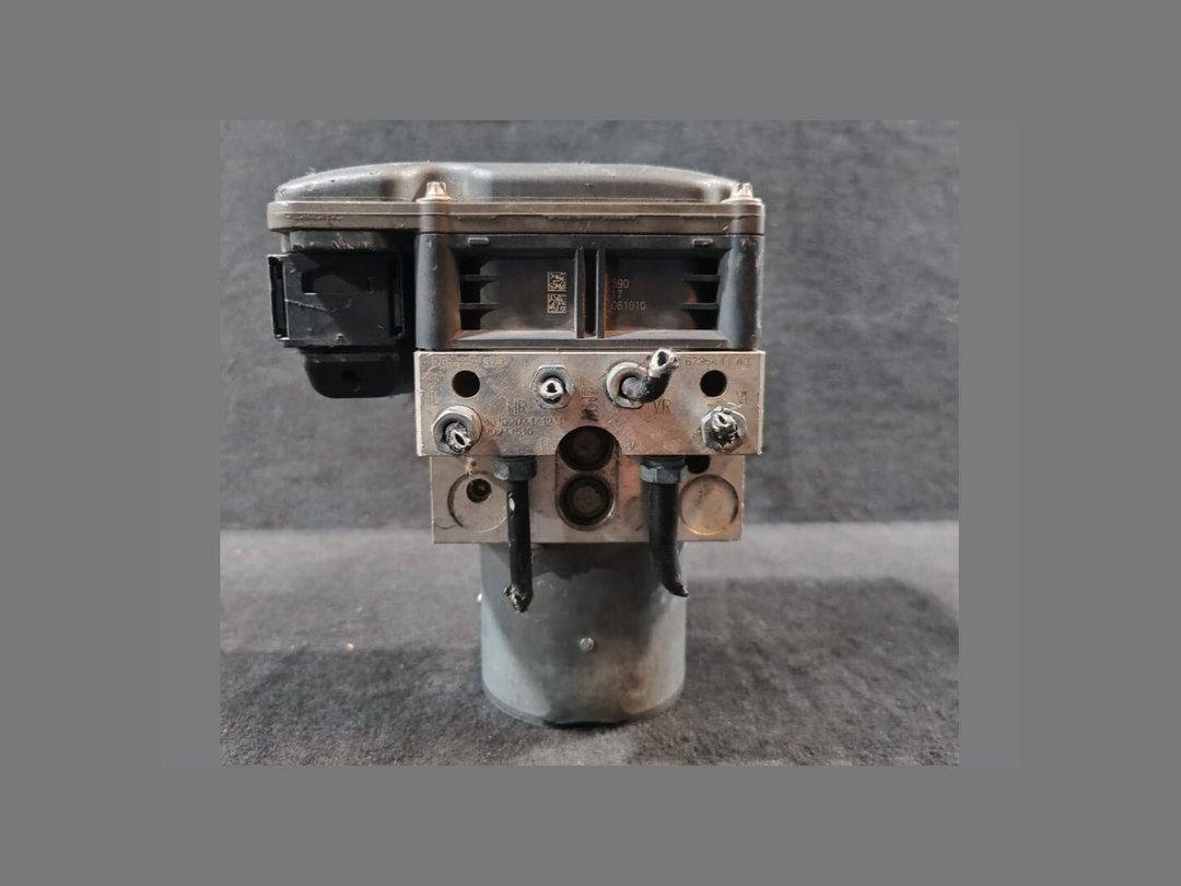 BMW F07 F10 F11 HYDRAULIC  ANTI -LOCK BREAKING SYSTEM ABS DSC ACC -   6799519
