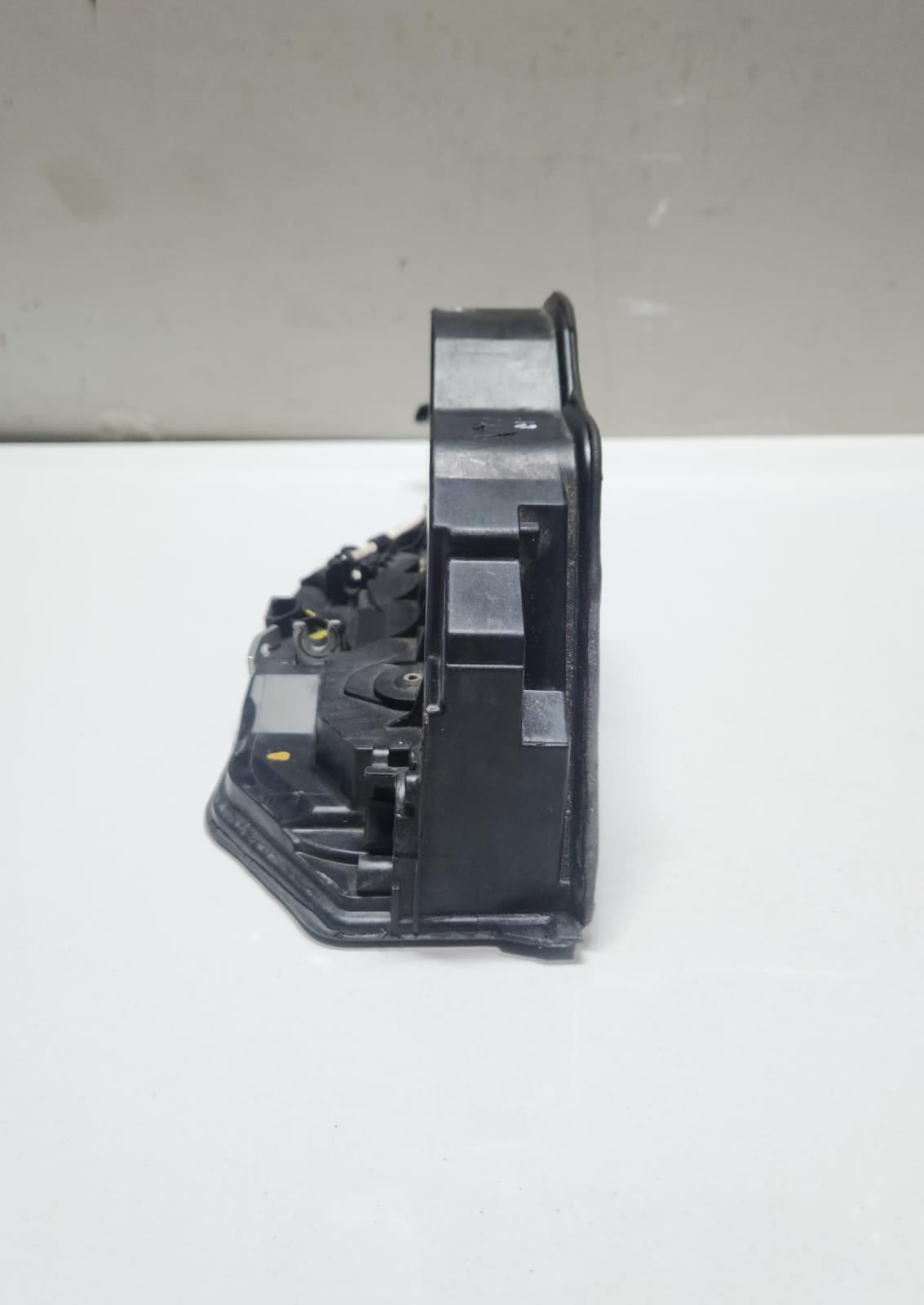 09-16 BMW 535i Front Left Door Lock 71856897 Series F01 F02 F04 and 5 Series OEM