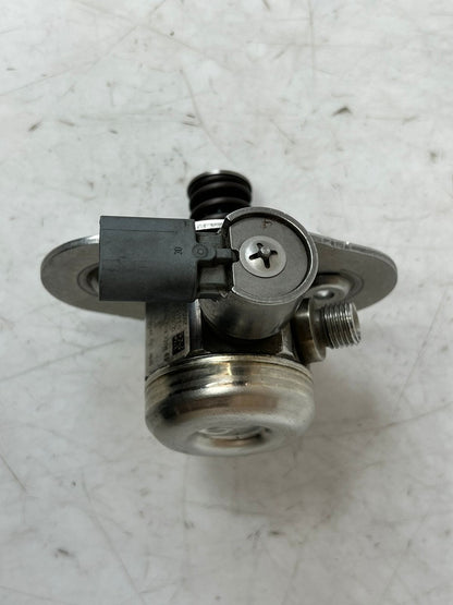 2013-2018 BMW 650i N63 X5 X6 M5 550I xDrive High Pressure Fuel Pump 7599865 OEM