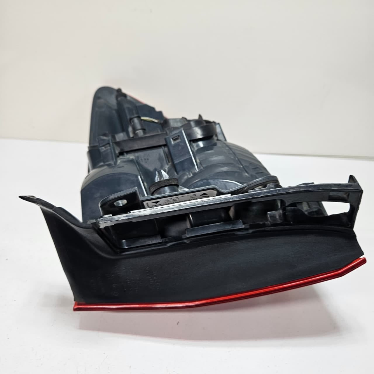 OEM BMW 3 Series F30 F31 Rear Tail Light Rear Left LED 7372787