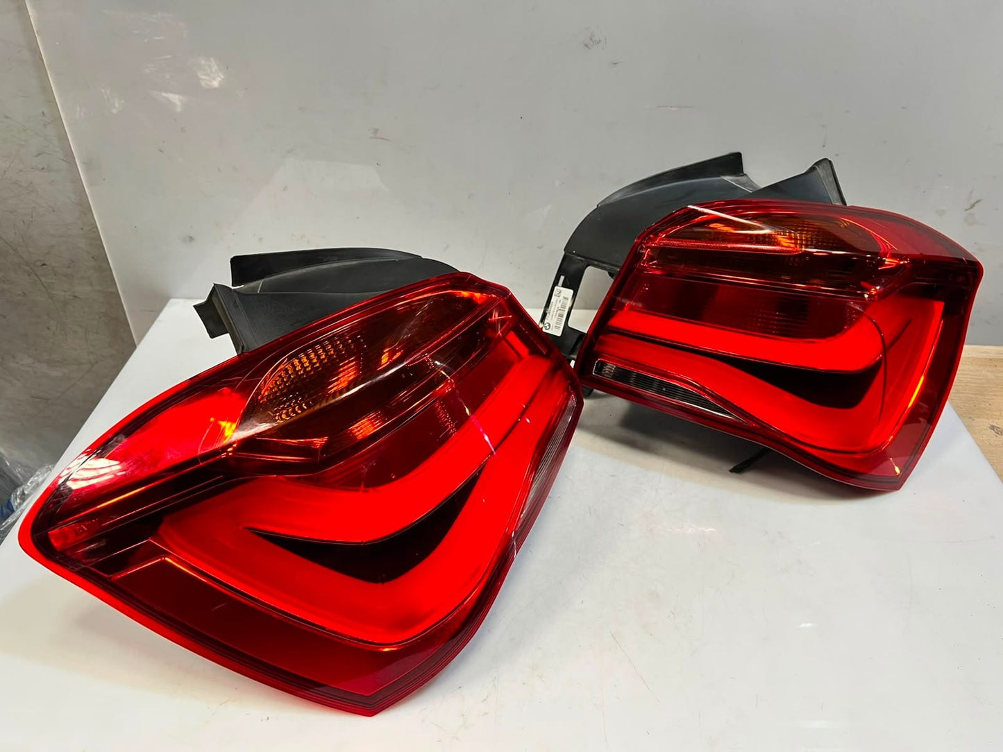 2015-2017 BMW 118i 1 Series F20 Tail Light Assembly 7359017 7359018 PAIRS