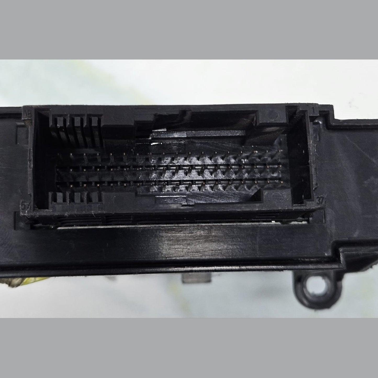 2007-2008 BMW E90 E92 E93 328i Junction box Body Control Module 9131777 OEM