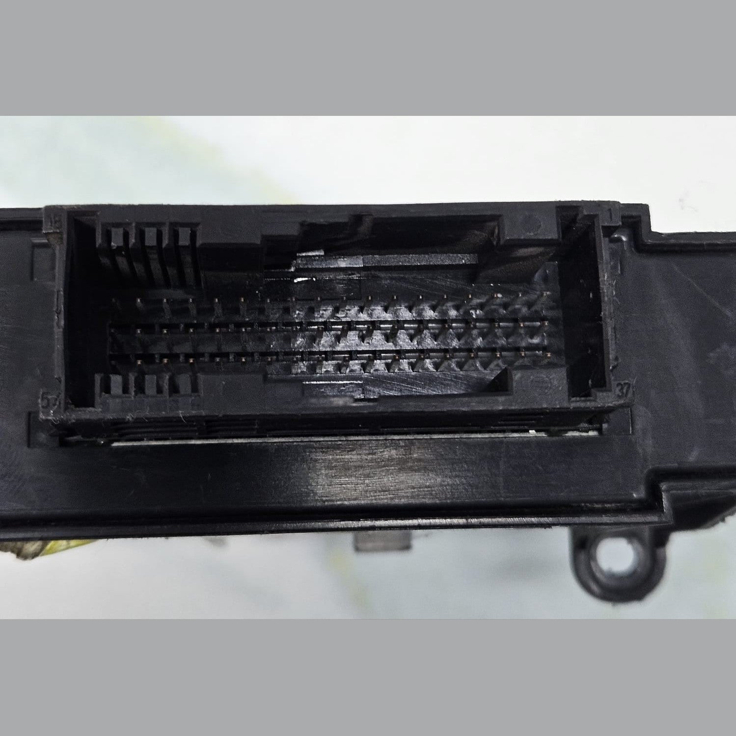 2007-2008 BMW E90 E92 E93 328i Junction box Body Control Module 9131777 OEM