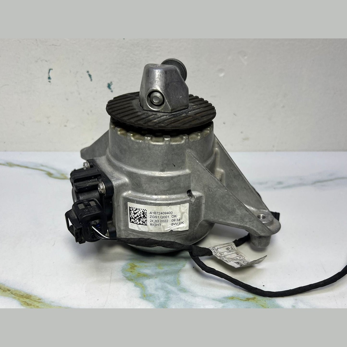 20-24 Mercedes-Benz AMG 63 W167 GLE GLS Engine Mount Right Side A167 2409400 OEM
