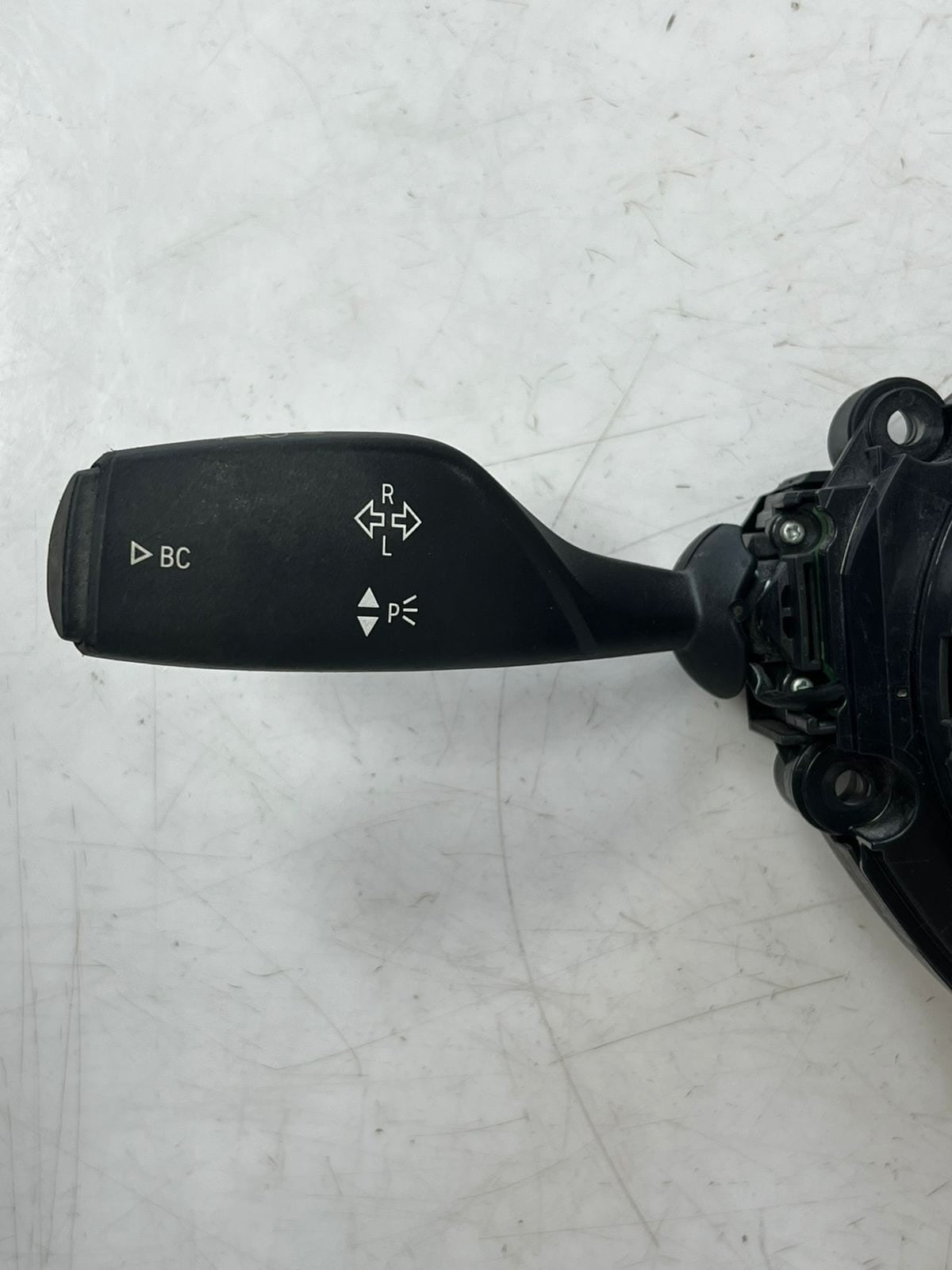 2014-2021 BMW X1 F45 F46 F48 F15 F85 Steering Column Stalk Assembly 9305954 OEM