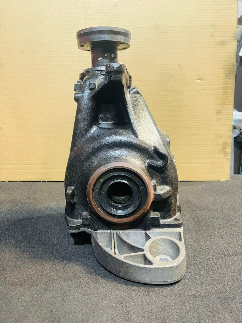 2006-2007 BMW 525i BMW 5 Series E60 E61 525i 523i Rear Differential 7560606