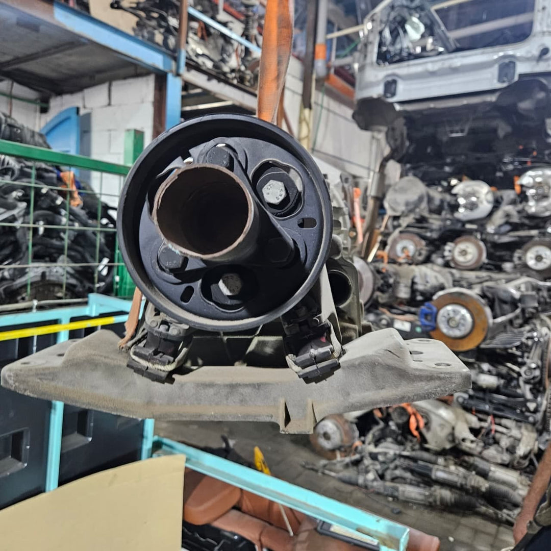 2012-2015 BMW F30 320i N20 Automatic Gearbox 8HP-45 8632479