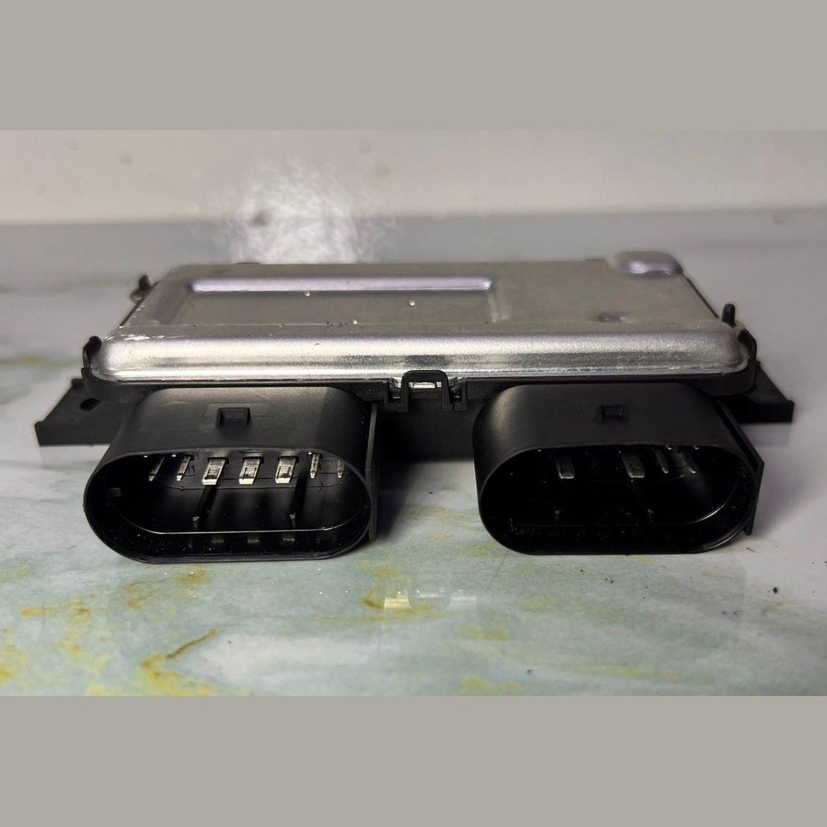 Mercedes-Benz Fuel Pump Driver Module A 000 9008214