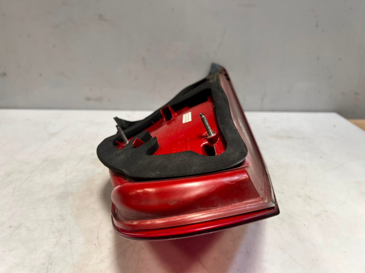 2008-2010 BMW M6 6 Series E63 E64 LCI Rear Right Tail Light TRUNK LID 7177070