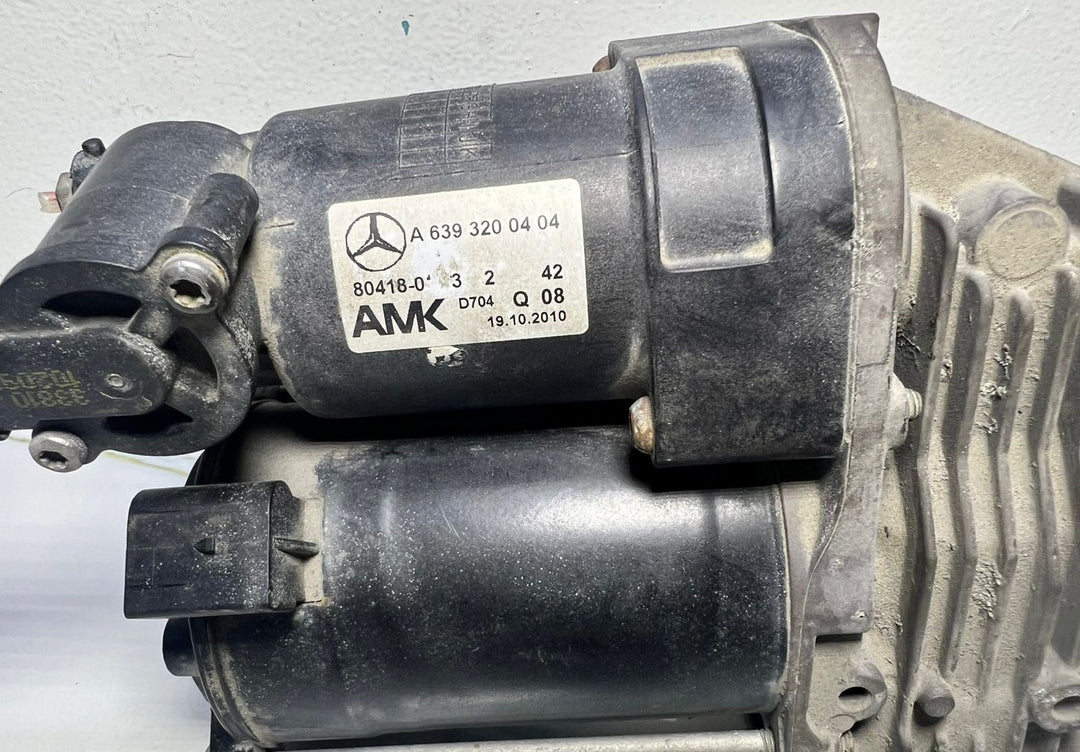 Mercedes W639 Vito V-Class  Airmatic Air Suspension Compressor Pump A639 3200404