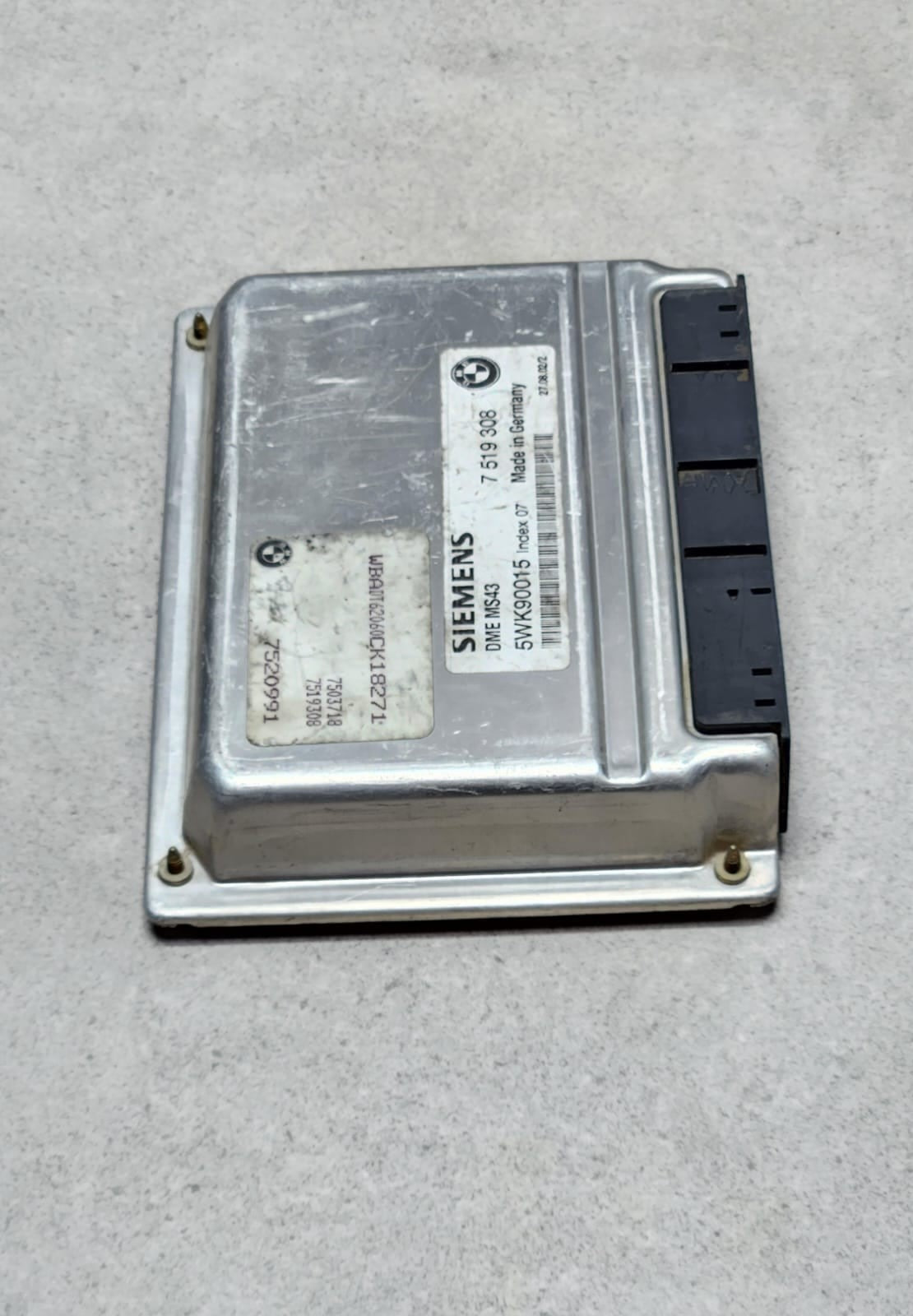 2001-2005 BMW X5 330i Engine Control Unit 7519308 OEM