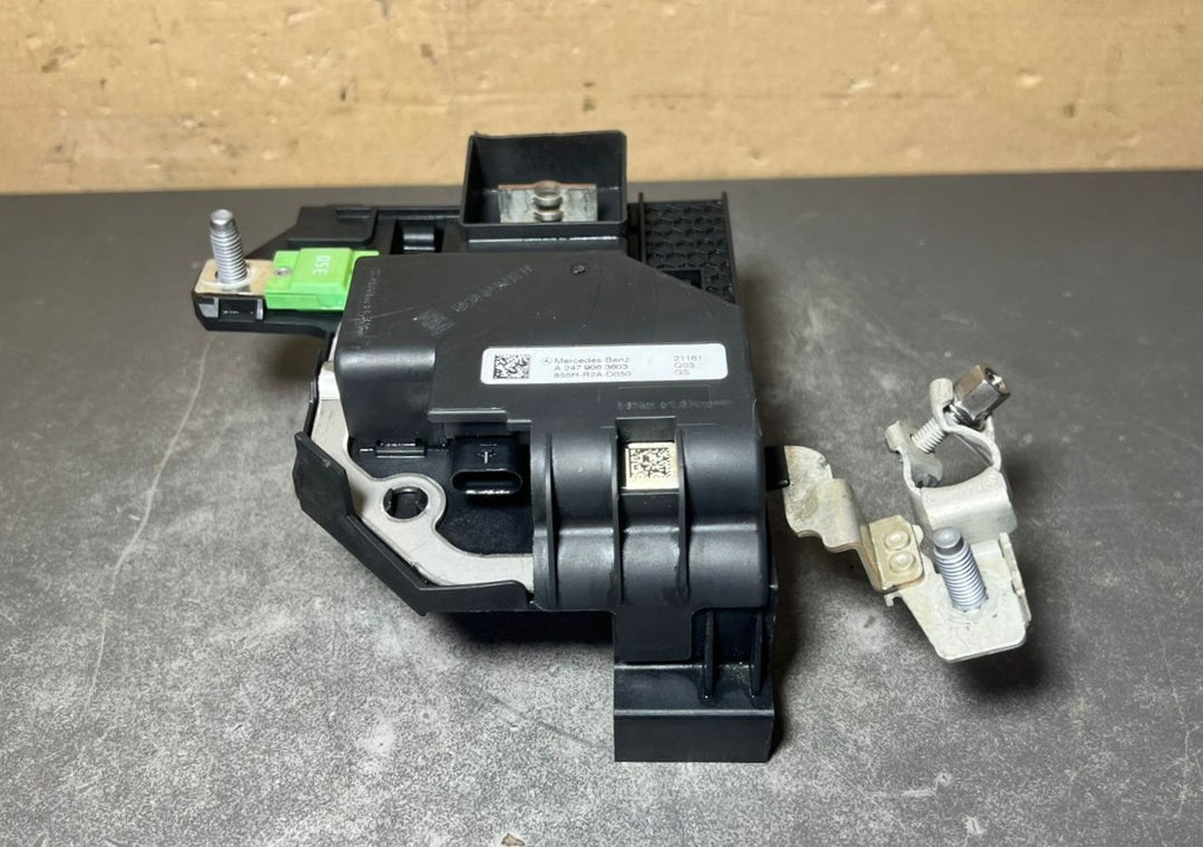 18-22 Mercedes-Benz W247 W118 CLA Battery Fuse Box Current Limiter A247 9063603